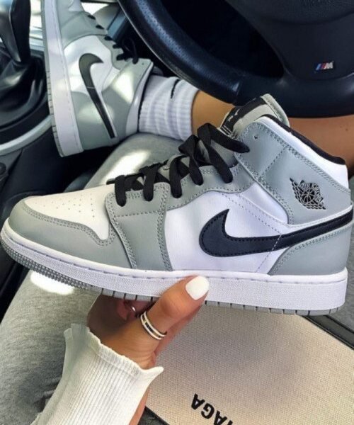 jordan retro 1 high LIGHT SMOKE GREY for her