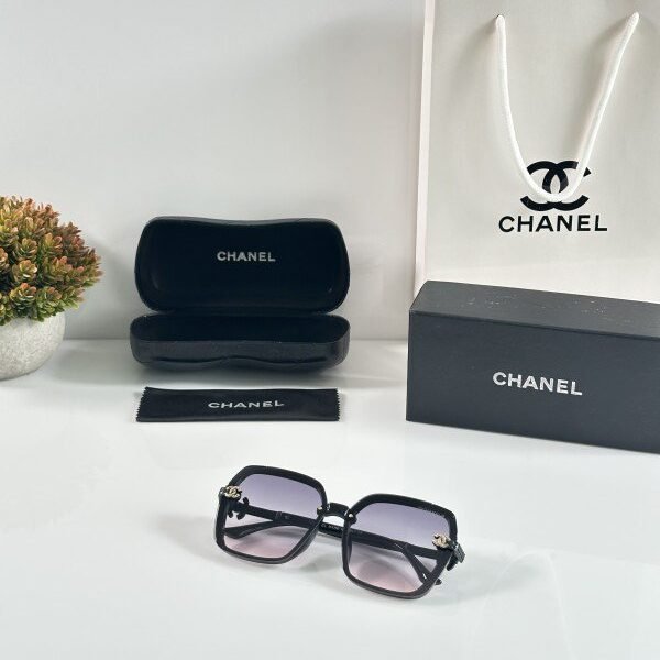 Chanel_WMNS_8268_Black_Pink_DC