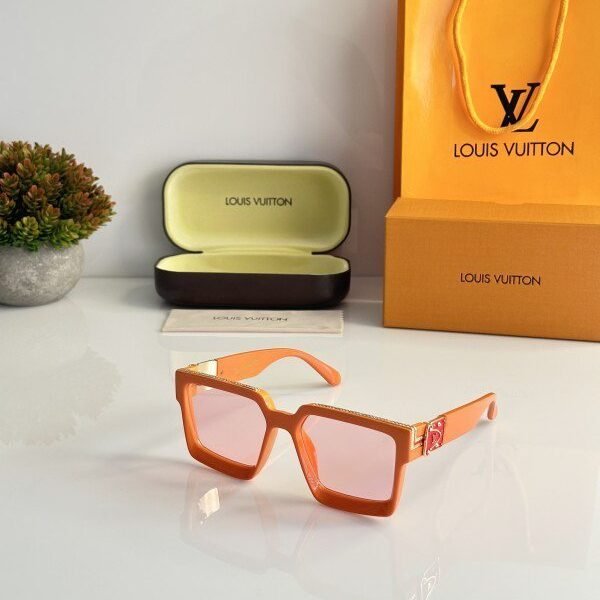 Louis_Vuitton_0993_Orange