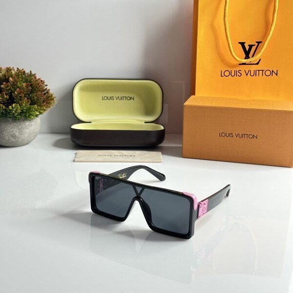 Louis_Vuitton_1258_Black
