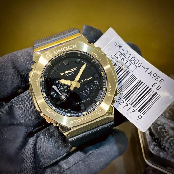 CASIO G SHOCK GM2100 GOLD BLACK