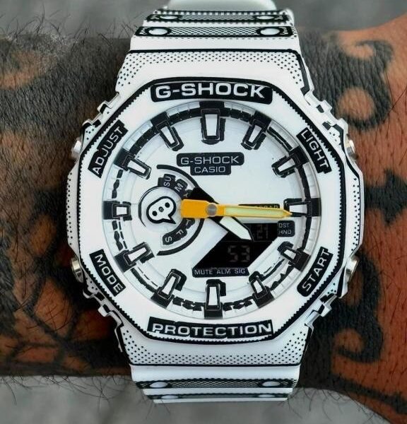 CASIO G SHOCK GM2100 MANGA EDITION WHITE