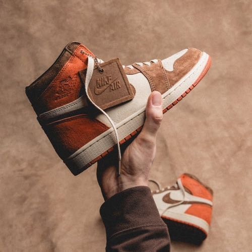 AIR JORDAN RETRO 1 HIGH OG DUSTED CLAY